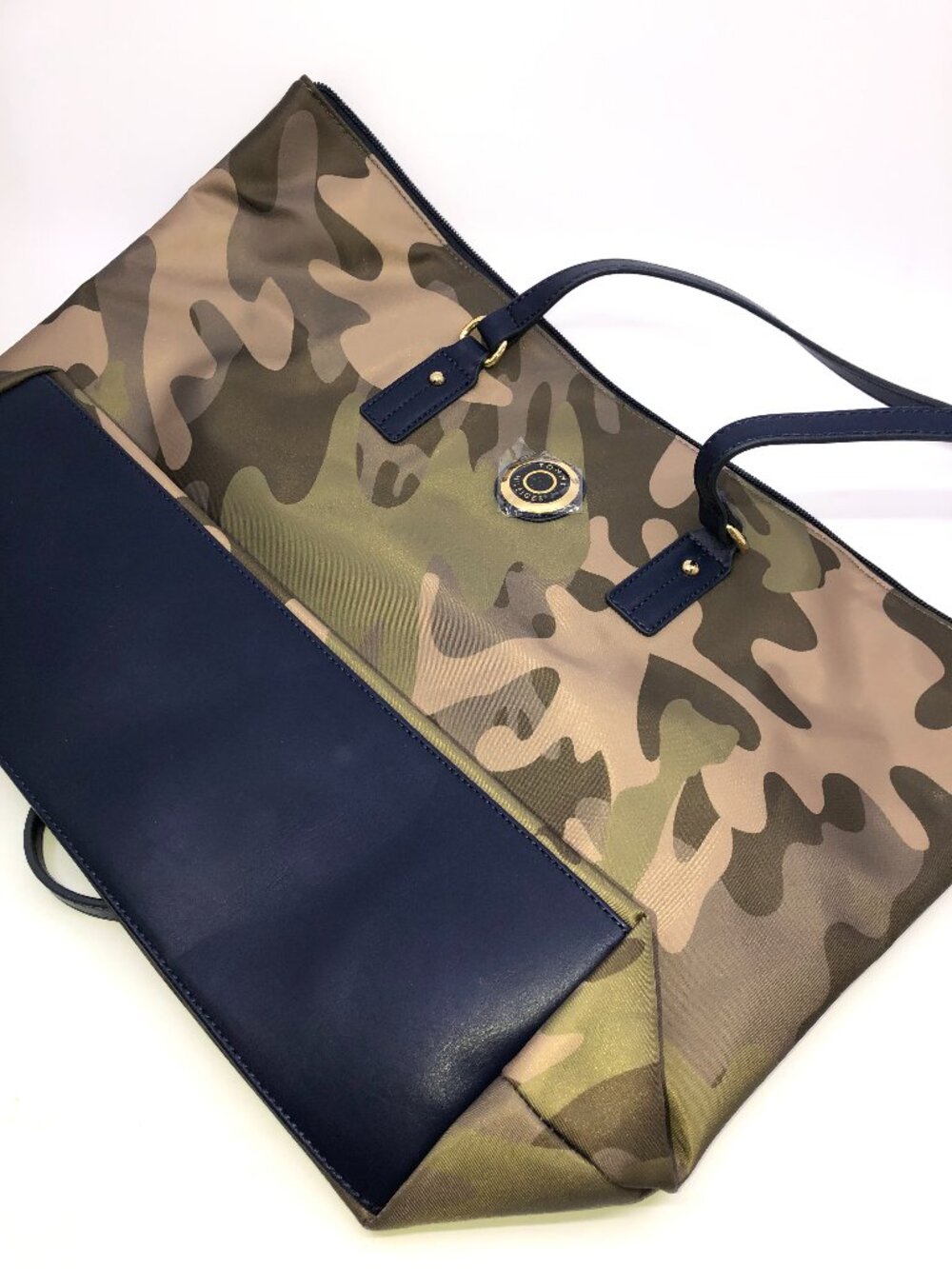 Tommy Hilfiger "Julia" Camouflage Nylon Tote Bag, 18 x 12 x 4 in, Brand NEW!